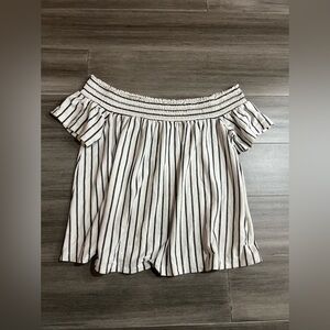American Eagle Off‎ the Shoulder Top